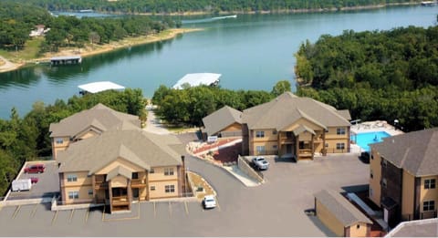 Spacious 3 bedroom condo on Table Rock Lake with a Boat slip at Rockwood. 
