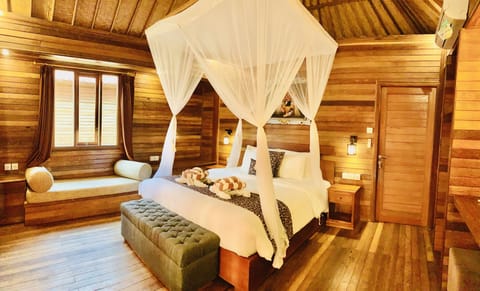 Deluxe Double Room | 1 bedroom, premium bedding, minibar, in-room safe