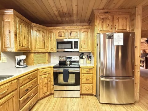 Large amount of counter space to prepare meals.