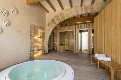 Sauna, hot tub, body treatments, massages