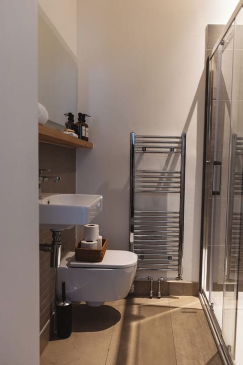 Standard Double Room, 1 Queen Bed | Premium bedding, iron/ironing board, free WiFi, bed sheets