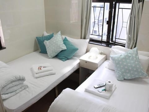 Desk, soundproofing, iron/ironing board, free WiFi