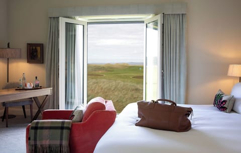 Premium bedding, minibar, in-room safe, desk