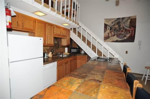 Unit 211, 2 Bedrooms + Loft | Private kitchen | Fridge, microwave, oven, stovetop
