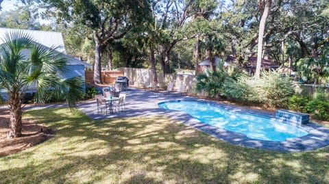 Oasis Backyard! Saltwater Pool w/ Waterfall
Great Patio and Yard