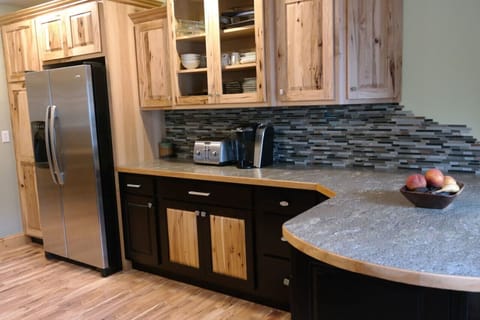 Designer Kitchen with new stainless appliances and high quality filtered water in the fridge.