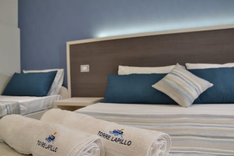 Deluxe Room | Premium bedding, desk, iron/ironing board, free WiFi