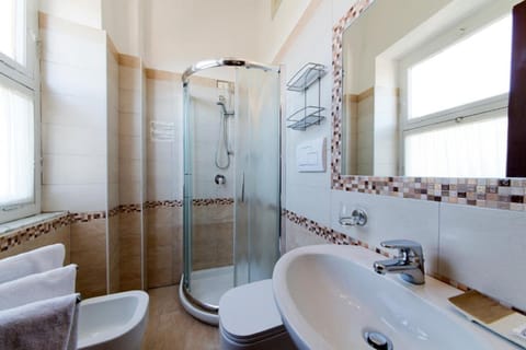 Free toiletries, hair dryer, bathrobes, towels