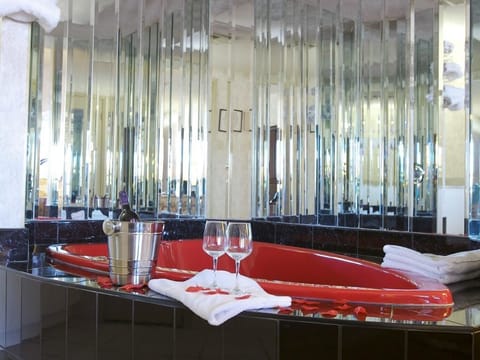 Suite, 1 King Bed, Non Smoking | Deep soaking bathtub