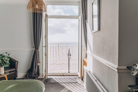Double Room, Sea View | In-room safe, iron/ironing board, free WiFi, bed sheets
