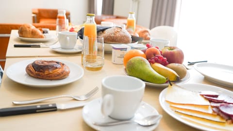 Daily buffet breakfast (EUR 22 per person)