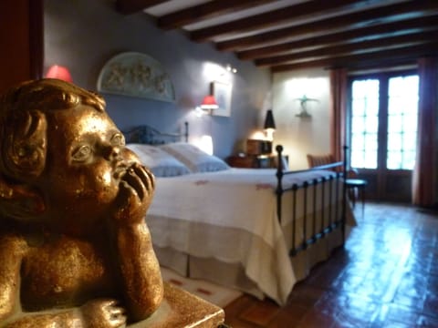 Suite, Garden View | Premium bedding, cribs/infant beds, free WiFi, bed sheets