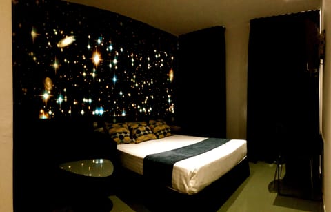 Triple Room | Individually decorated, desk, blackout drapes, soundproofing