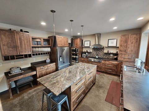 Entertainer's Dream Kitchen with Island