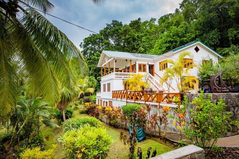 Brogan Villa - Taken from the Driveway