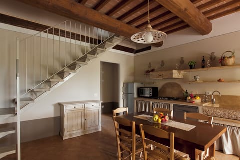 Superior Duplex, 3 Bedrooms, Patio, Garden View | Private kitchen | Full-size fridge, microwave, stovetop, cookware/dishes/utensils