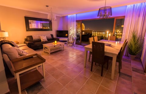 Lounge with mood lighting, just choose your colour for a cosy or romantic glow.