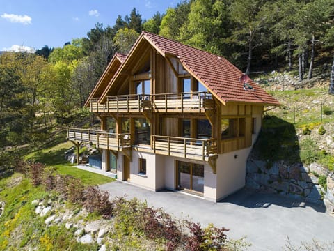 Andaska: outside view