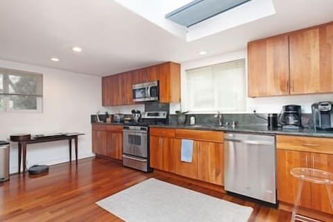 Alternative Kitchen view