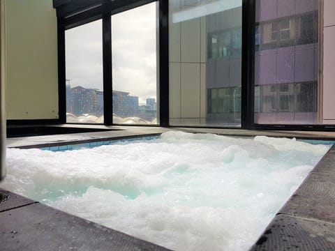 Indoor spa tub