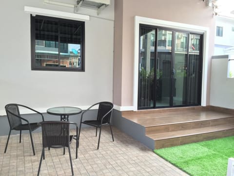 Three-Bedroom Townhome | Terrace/patio