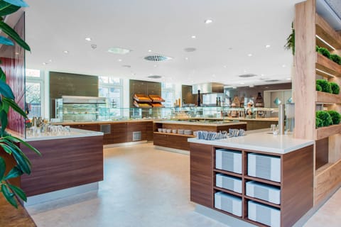 Buffet breakfast for a fee on weekends