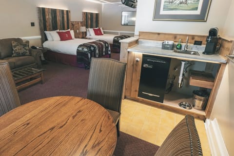 Family Single Room, Mountain View | Premium bedding, down comforters, iron/ironing board, free WiFi