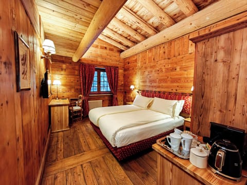 Romantic Double Room | Premium bedding, down comforters, Select Comfort beds, minibar