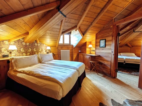 Room Prestige | Premium bedding, down comforters, Select Comfort beds, minibar