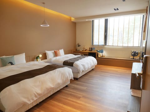 Gallery Quadruple Room, 2 Queen Beds, Accessible | Premium bedding, down comforters, pillowtop beds, desk