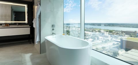 Luxury Suite, 1 King Bed with Sofa bed | Bathroom | Shower, free toiletries, hair dryer, bathrobes