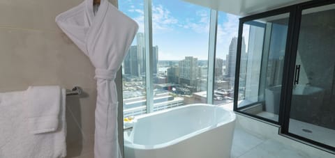Luxury Suite, 1 King Bed with Sofa bed | Bathroom | Shower, free toiletries, hair dryer, bathrobes
