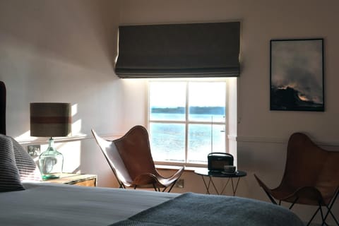 Blackout drapes, soundproofing, iron/ironing board, free WiFi