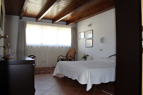 Comfort Double Room, Garden View (Ciliegio) | Premium bedding, desk, soundproofing, free WiFi