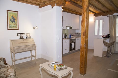 Apartment | Premium bedding, in-room safe, individually decorated