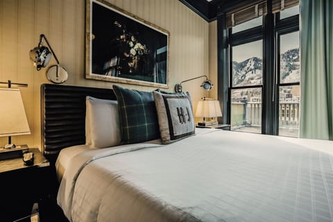 Premier Room, 1 King Bed | Egyptian cotton sheets, premium bedding, down comforters, pillowtop beds