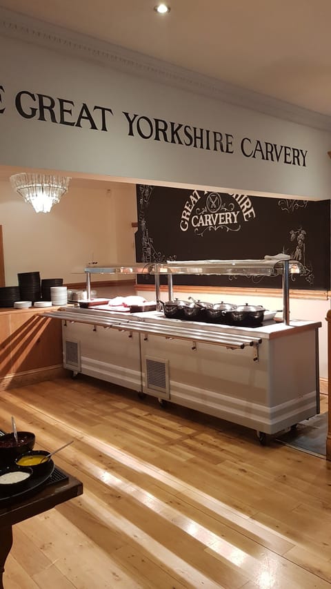 Lunch and dinner served