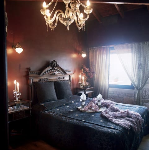 Presidential Suite, 2 Bedrooms, Jetted Tub, Lake View | Room amenity