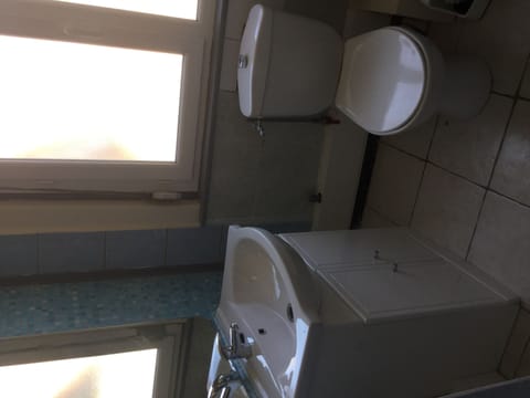 Shower, toilet paper