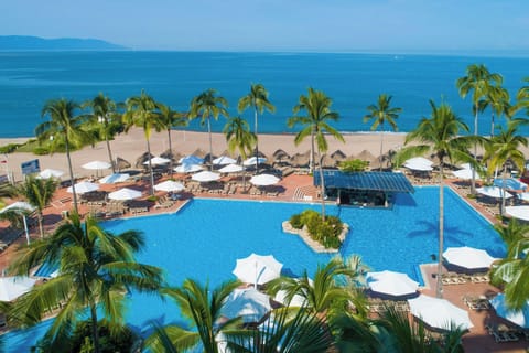 2 outdoor pools, pool umbrellas, sun loungers