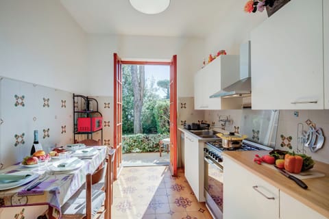 Kitchen and dining area