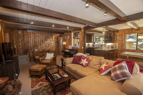 Edelweiss 2 Living Area