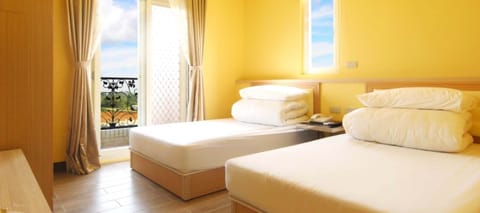 Double Room, Ensuite | 1 bedroom, premium bedding, desk, blackout drapes