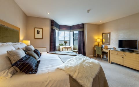 Junior Suite, Ensuite | Desk, soundproofing, iron/ironing board, free WiFi