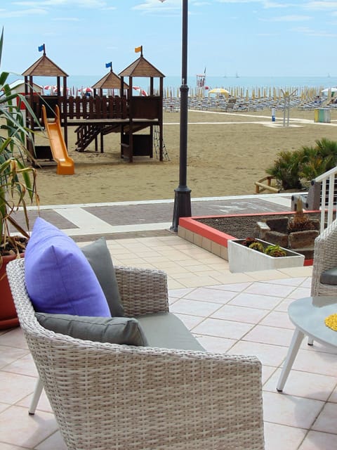 Children's play area - outdoor