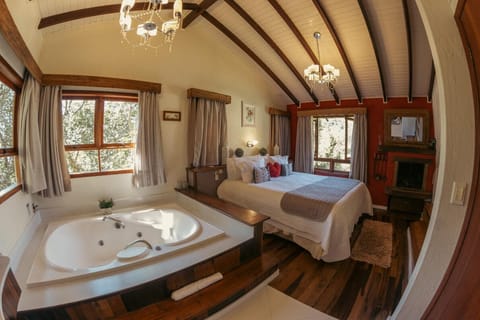 Romantic Cabin, 1 King Bed, Garden Area (Casal Luxo 4) | View from room