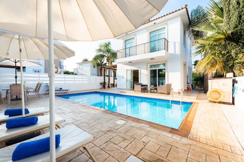 Villa Palm Breeze by Ezoria Villas (7955)