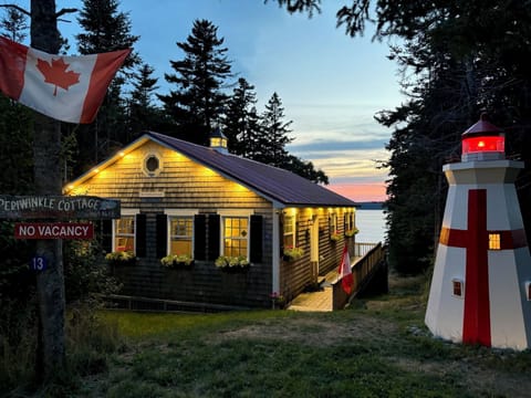 The amazing Periwinkle Cottage on Campobello Island!