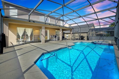 Spacious private pool and deck!