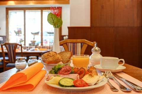 Daily buffet breakfast (EUR 12.9 per person)